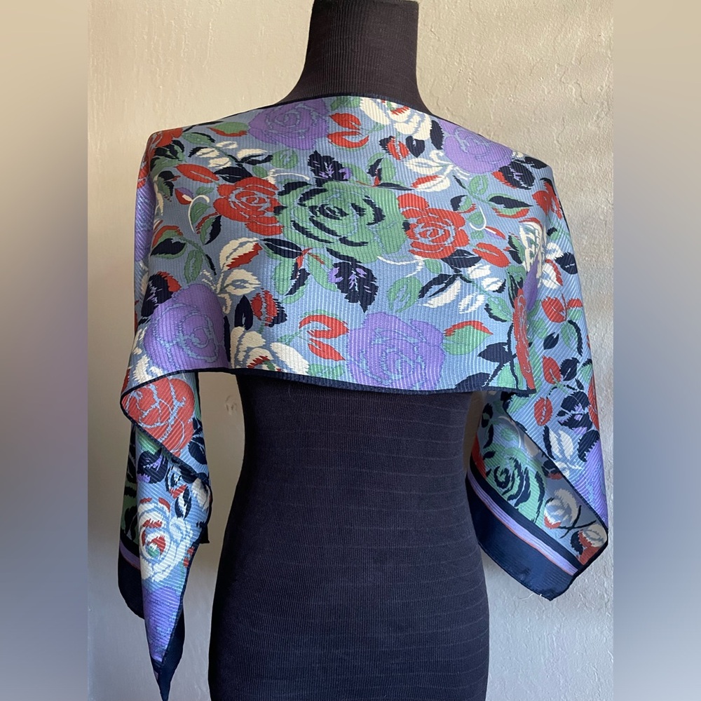 Echo floral silk scarf - Picture 7 of 12